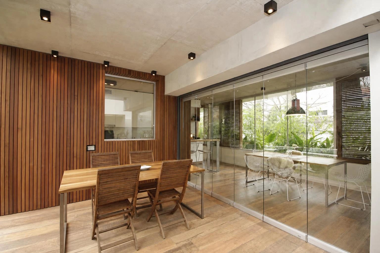 Puertas plegables de vidrio